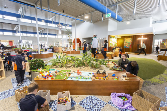 INTERACTING: St Anne’s College Kialla, Stage 2B